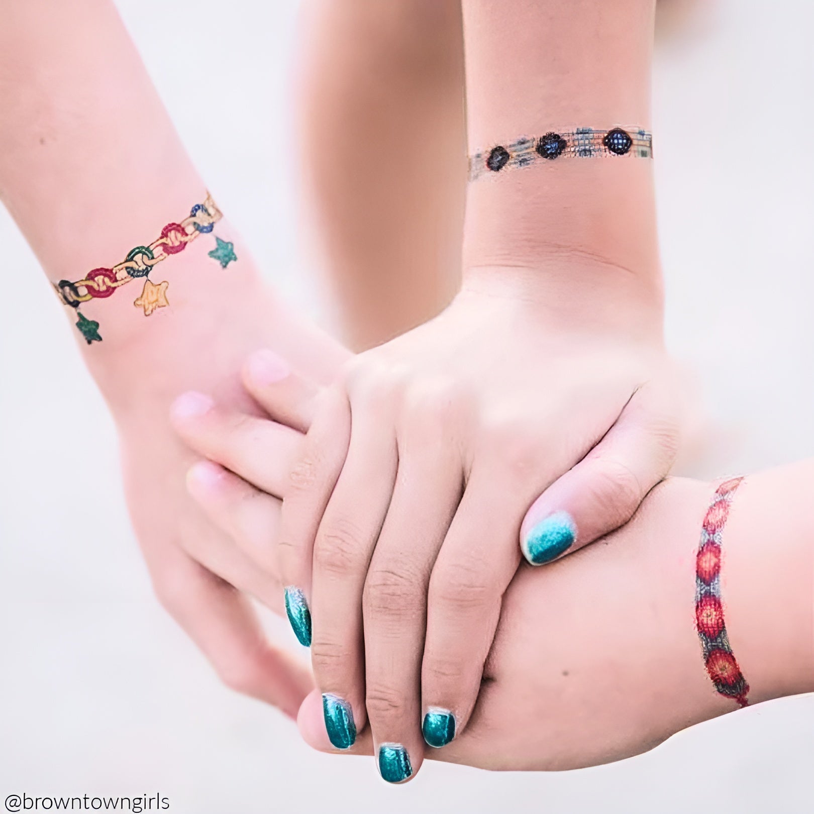 Chic «Arm Candy» Temporary Tattoos for Stylish Fun
