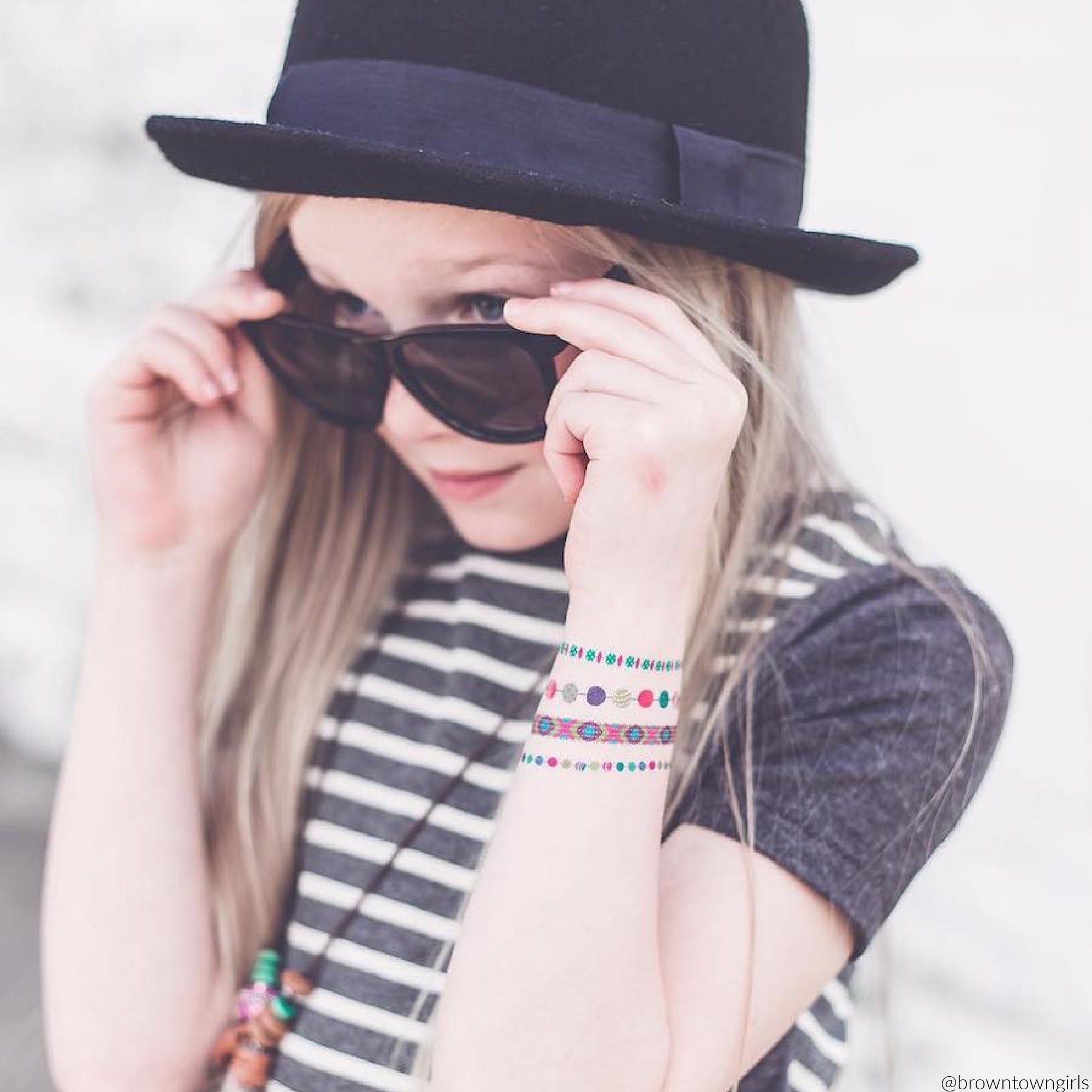 Arm candy