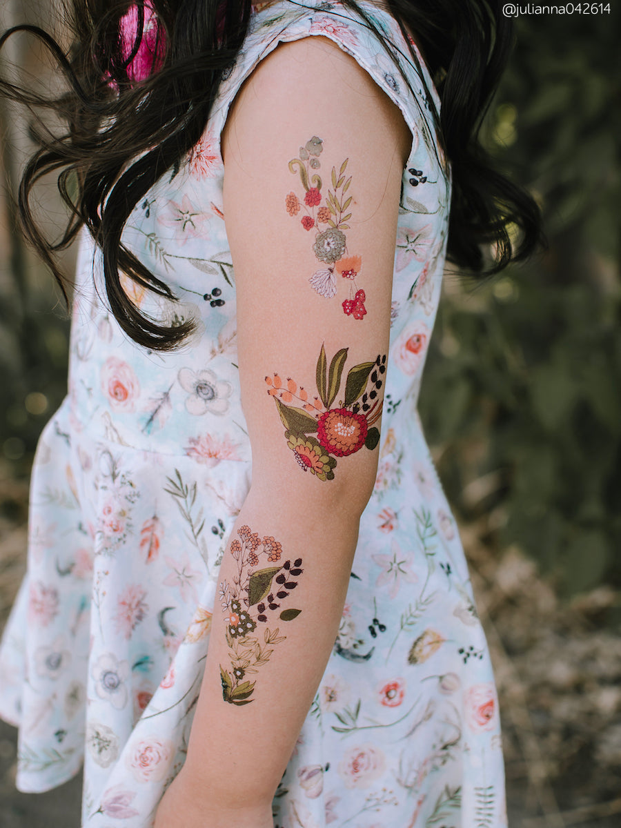 Tiny And Delicate Flower Tattoo Ideas