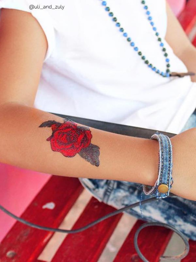 red rose on hand tattoo｜TikTok Search